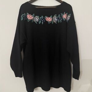 Vintage International Studio II Black Knit Sweater with Flower Embroidery